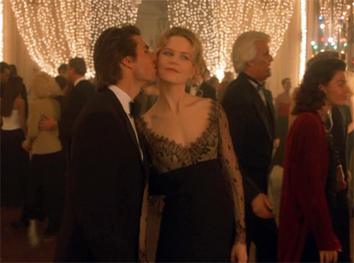 eyes wide shut party kiss