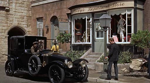 The Traveler meets James Filby in the Time Machine