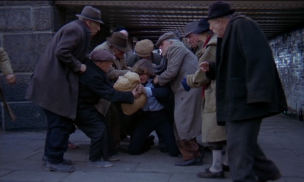 A Clockwork Orange - The parcel torn from Alex's hands