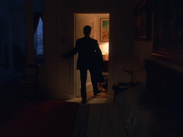 Eyes Wide Shut - Leaving the bedroom
